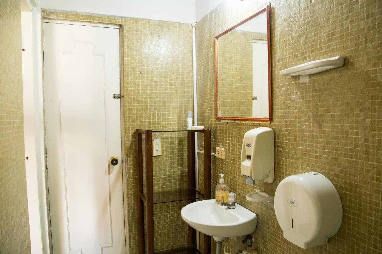 Hostel Spring City 메딜린 외부 사진
