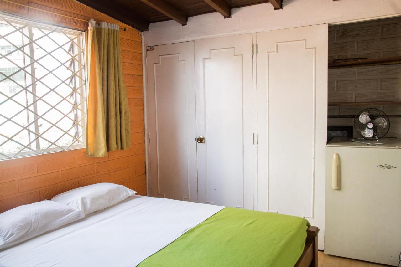 Hostel Spring City 메딜린 외부 사진